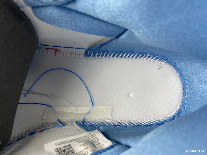 OG High Jordan 1 FD2596-400 in First Flight WMNS Air 0723